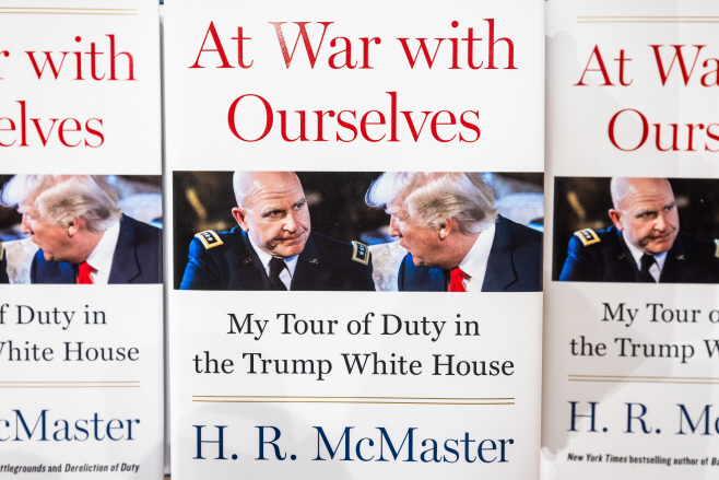 USA MEMOIR MCMASTER TRUMP