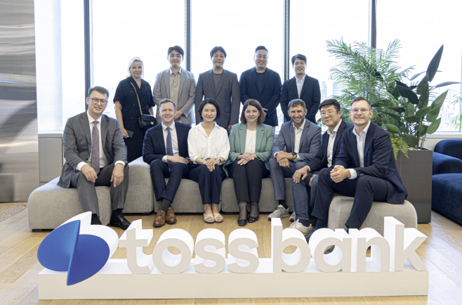 토스뱅크와 리투아니아 사절단.