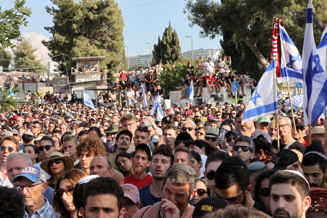 ISRAEL-PALESTINIANS/HERSH-FUNERAL <YONHAP NO-0428>