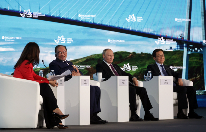 RUSSIA EASTERN ECONOMIC FORUM <YONHAP NO-5867> (EPA)