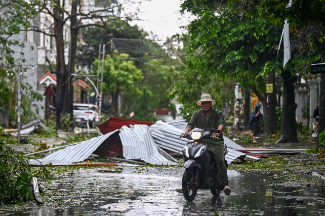 VIETNAM-CHINA-WEATHER-STORM <YONHAP NO-5259> (AFP)