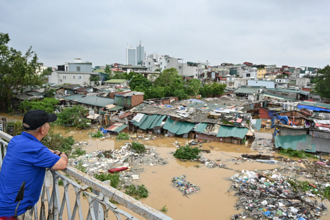 VIETNAM-TYPHOON-WEATHER <YONHAP NO-4524> (AFP)