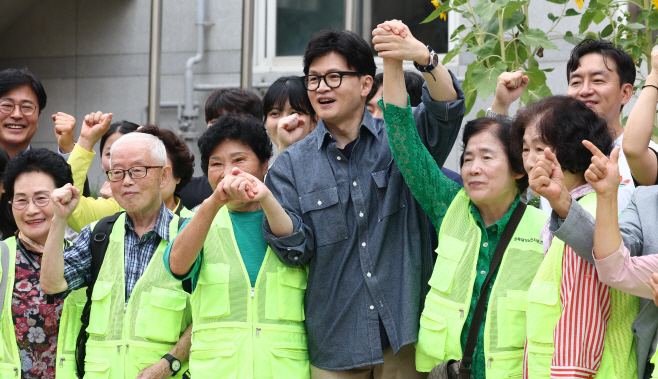 한동훈 대표, 추석맞이 봉사활동<YONHAP NO-3157>