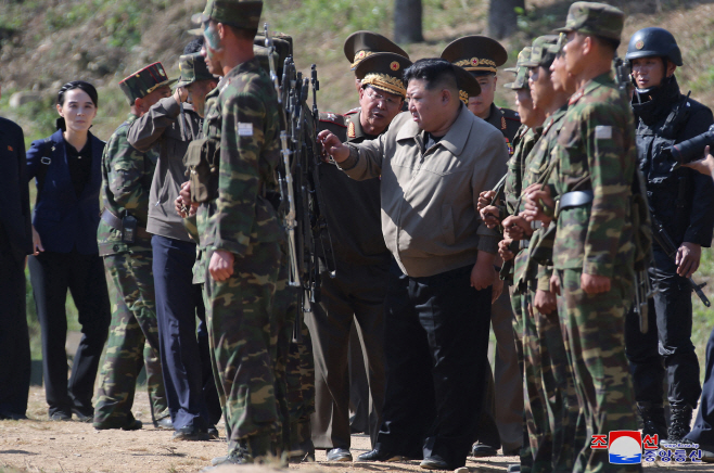 김정은, 특수작전무력 훈련기지 시찰