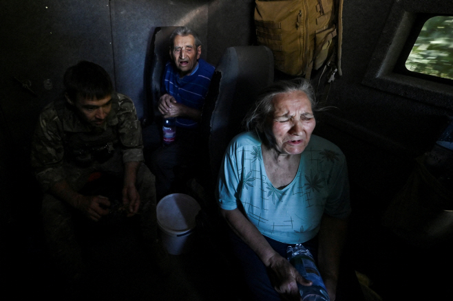 UKRAINE-CRISIS/EAST-EVACUATION