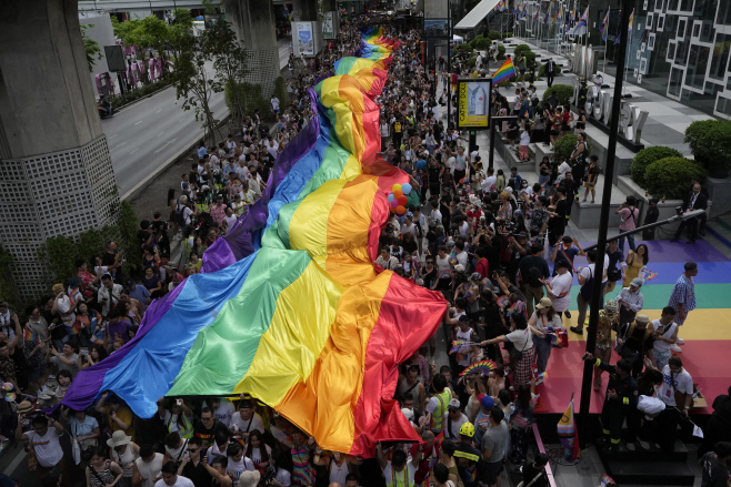 Thailand Marriage Equality <YONHAP NO-5716> (AP)