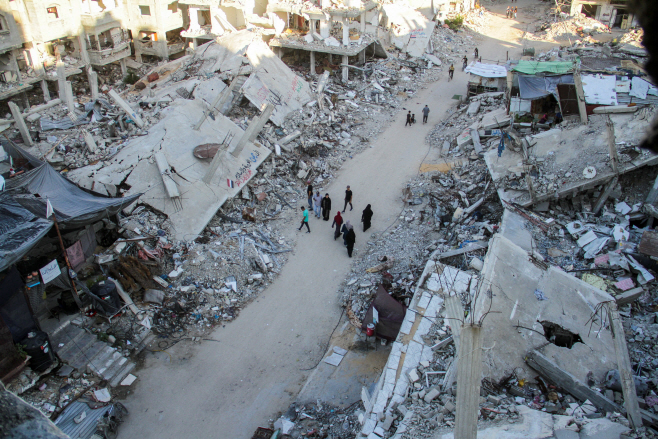 ISRAEL-PALESTINIANS/ANNIVERSARY-GAZA-RUBBLE