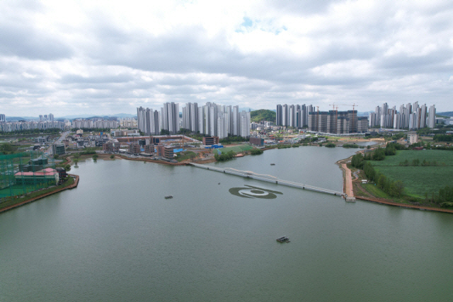 충남 천안 성성호수공원 일대 전경