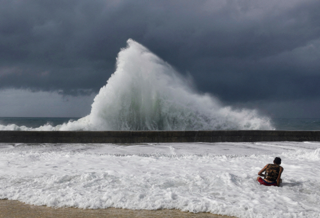 STORM-MILTON/CUBA