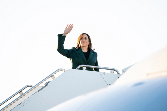 US-PRESIDENTIAL-NOMINEE-KAMALA-HARRIS-CAMPAIGNS-WITH-LIZ-CHENEY