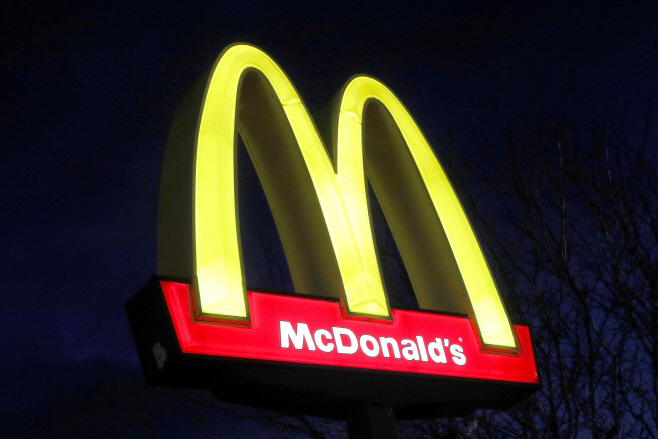 MCDONALD'S CORP-ECOLI/ <YONHAP NO-2599> (REUTERS)