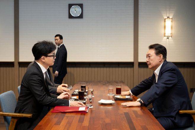 윤석열 대통령, 국민의힘 한동훈 대표와 면담