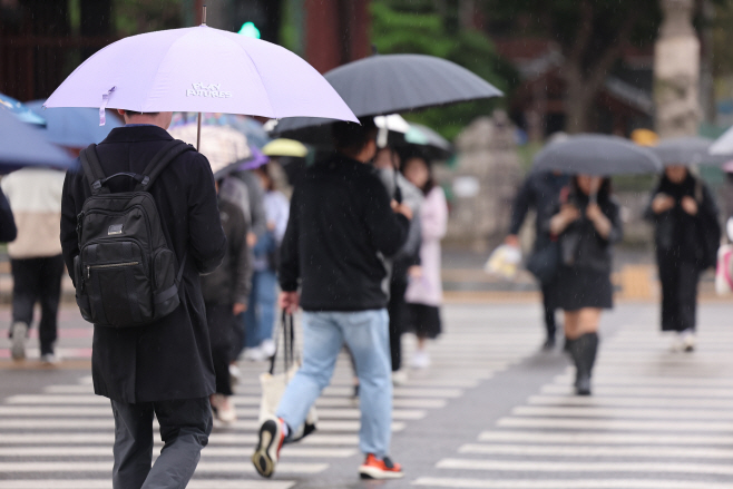 비 내리는 서울