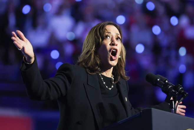 US-DEMOCRATIC-PRESIDENTIAL-NOMINEE-KAMALA-HARRIS-HOSTS-CAMPAIGN