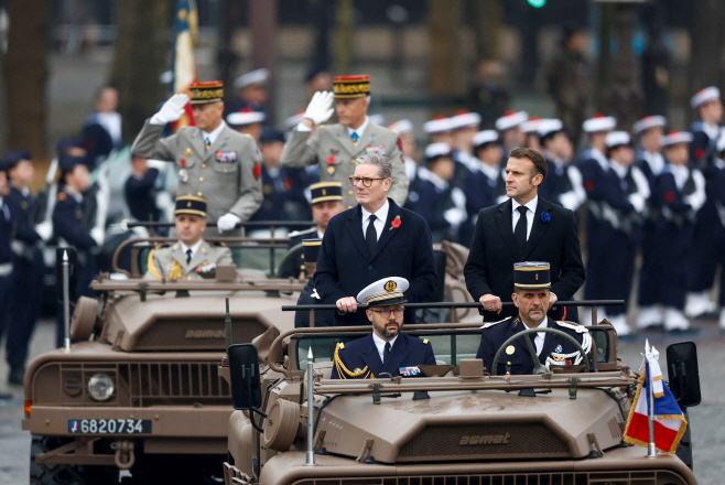 REMEMBRANCE-DAY/FRANCE-MACRON