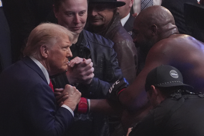 Trump UFC309 Mixed Martial Arts