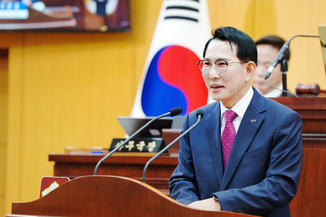 이완섭 서산시장 “법고창신의 자세로 2025년을 서산시의 해로