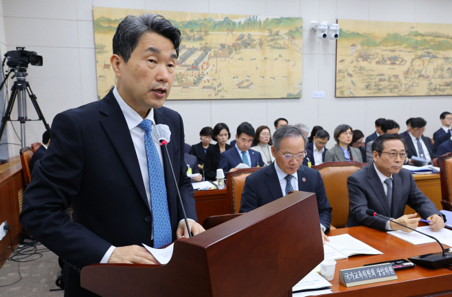 발언하는 이주호 교육부 장관