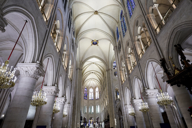 FRANCE-NOTREDAME/MACRON