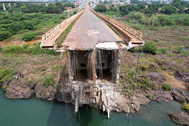 BRAZIL-BRIDGE/ <YONHAP NO-0319> (REUTERS)