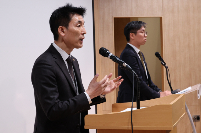김용현 전 국방부 장관 변호인단 기자회견