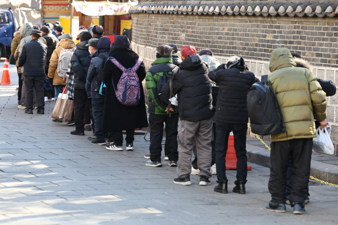 65세 이상 인구 '1천만명' 돌파, 결국 초고령 사회로