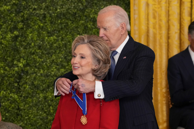 US-POLITICS-MEDAL-BIDEN