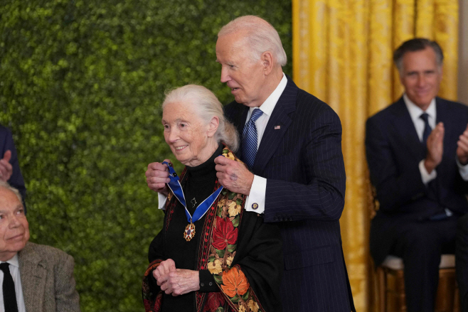 US-POLITICS-MEDAL-BIDEN