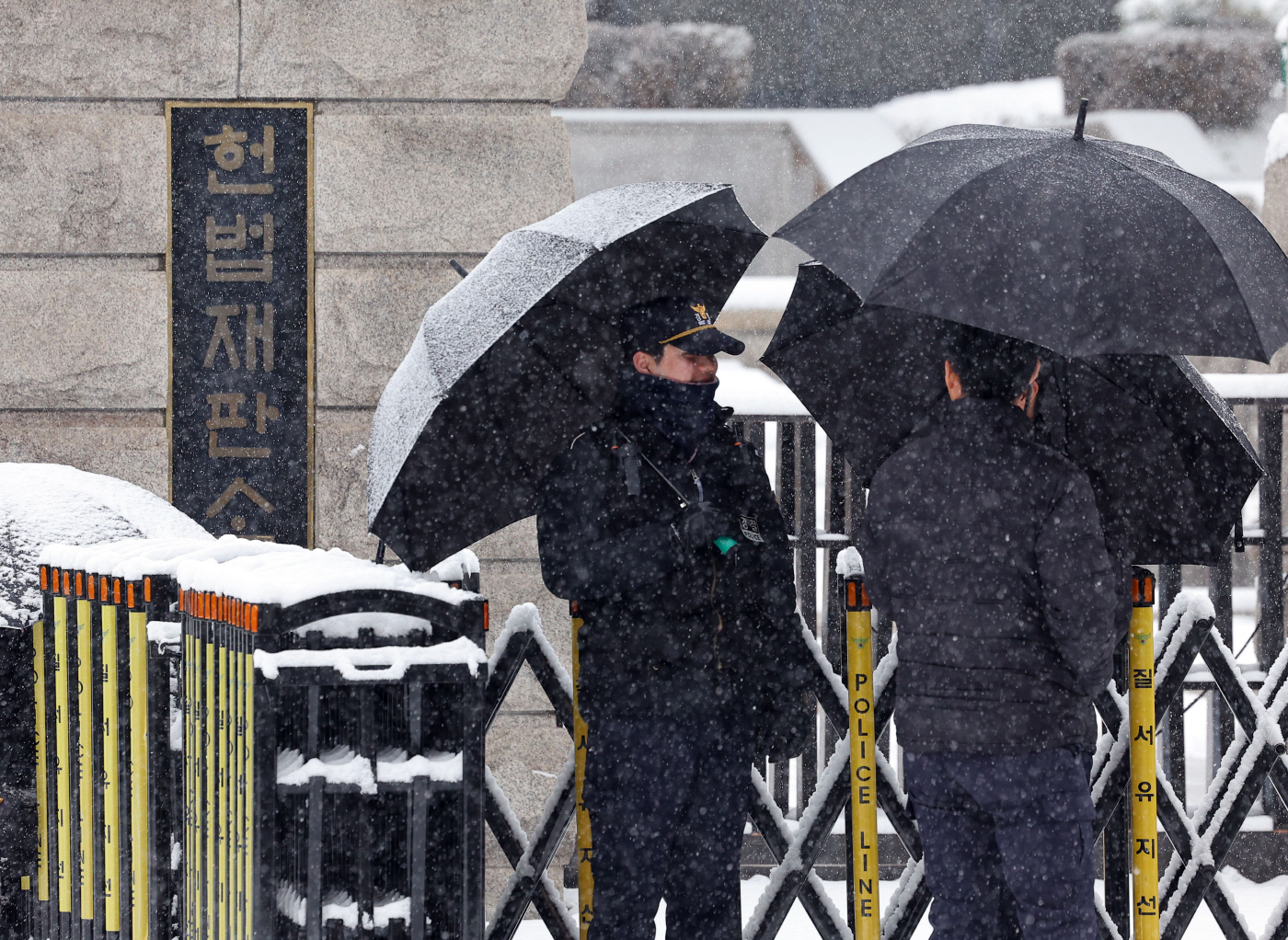 '8인 체제' 헌재, 내일 첫 재판관 회의 열어