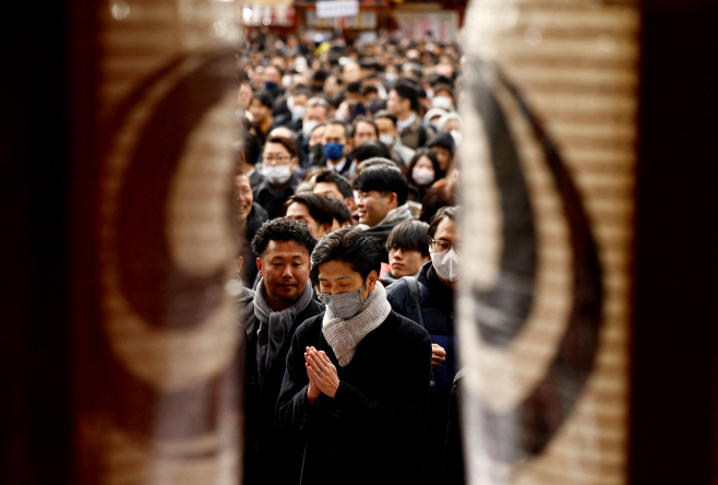 NEW-YEAR/JAPAN-SHRINE