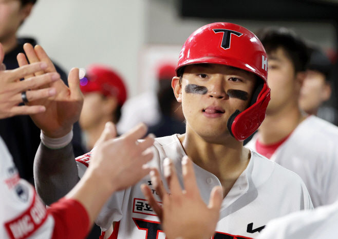 득점 추가한 김도영<YONHAP NO-5720>