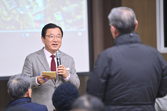 (사진2)이현재 하남시장, 미사2동 주민과의 대화서 “9호선 개통 앞당기도록 노력”