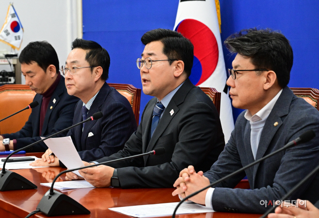 민주당 원내대책-05