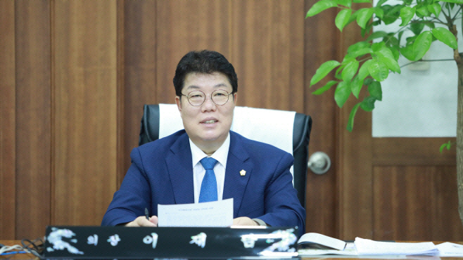 이재남 의장