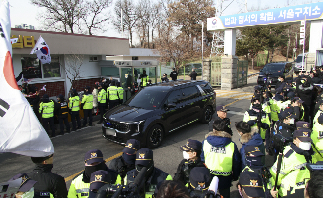 윤석열 대통령, 구속심사 위해 서울구치소 출발