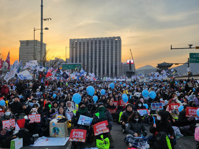 윤석열퇴진 18일 집회