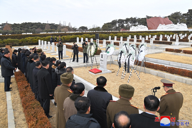 북한, 작곡가 황진영 영결식 진행