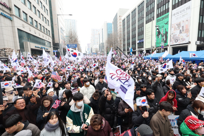 광주 금남로 가득 채운 탄핵 반대파<YONHAP NO-2972>