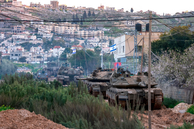 TOPSHOT-PALESTINIAN-ISRAEL-CONFLICT