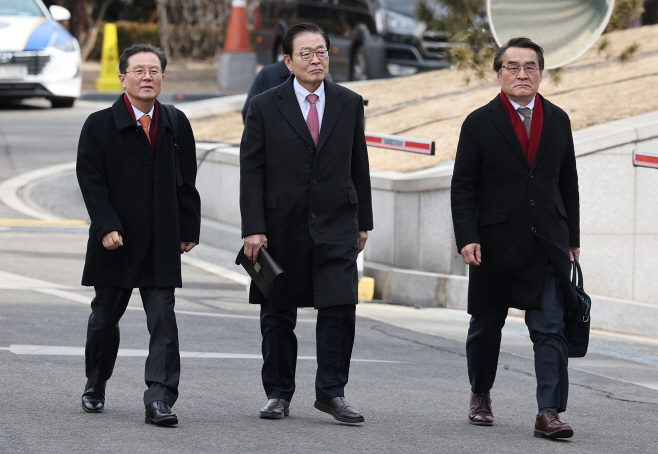 윤 대통령 최종 변론 출석하는 윤 대통령 측 변...<YONHAP NO-3786>