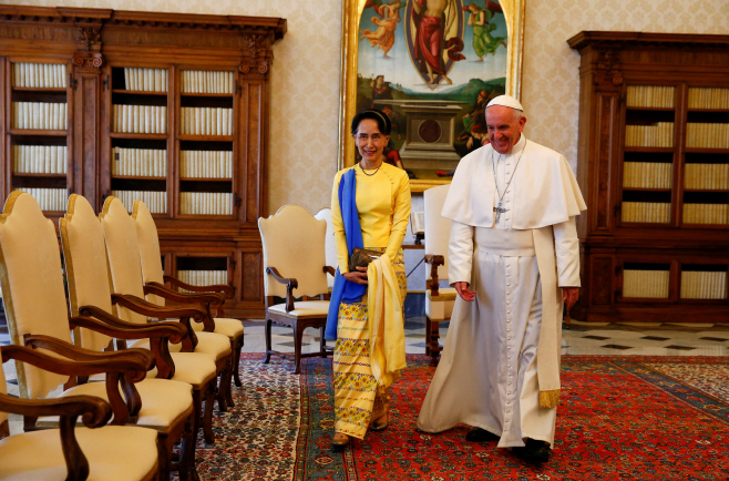 POPE-MYANMAR/ <YONHAP NO-4164> (REUTERS)