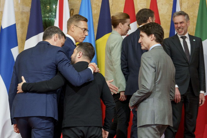 BRITAIN UKRAINE SUMMIT