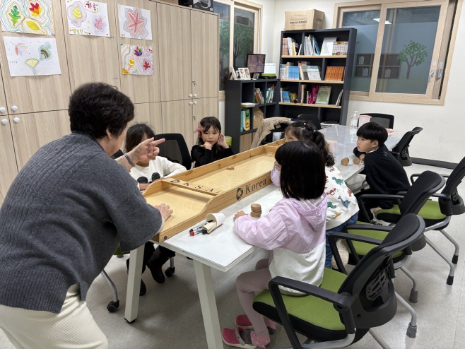 [0304보도자료] 의정부교육지원청, 지역연계 위탁 프로그램 운영으로 늘봄대기 해소 박차 사진 (2)
