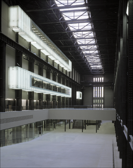 사진 3)테이트 모던 터바인 홀(Turbine Hall) 전경