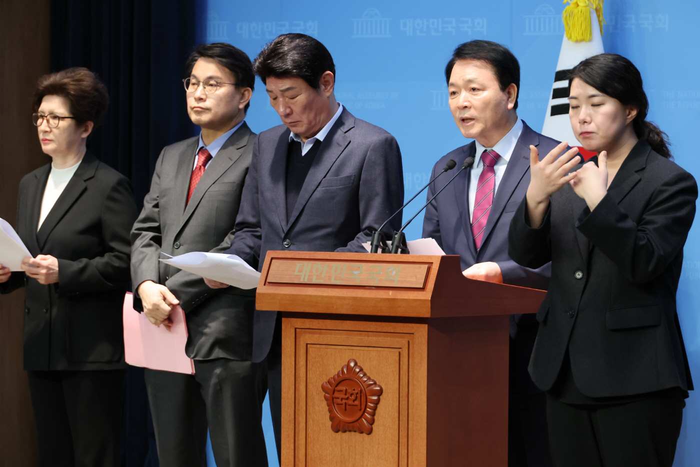 '곽종근 회유' 의혹 제기하는 국민의힘 국방위원들