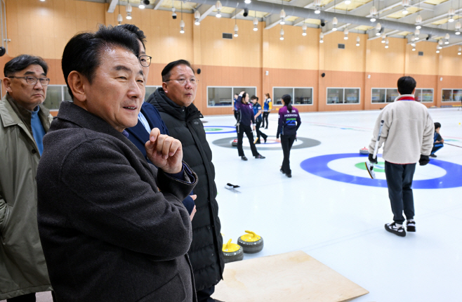 1.체육과(세계가 주목하는 의정부! 2025 LGT 세계여자컬링선수권대회, 성공적 개최 초읽기 )4
