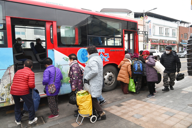 250307보도자료(청송군 2025년 재난안전 및 교통정책 분야 4대 핵심전략 수립-무료버스 운행) (2)