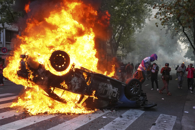 APTOPIX Argentina Protest <YONHAP NO-3161> (AP)