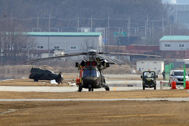 육군 무인기와 헬기 충돌 사고<YONHAP NO-3518>