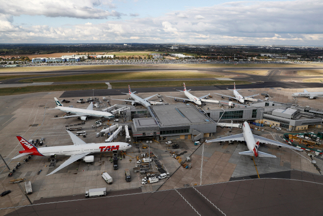 HEATHROW-POWER OUTAGE/ <YONHAP NO-5029> (REUTERS)